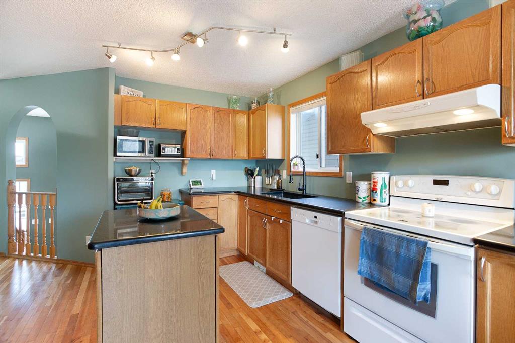 Additional image 6 of 1771 Meadowbrook Drive SE, Airdrie, AB, T4A 2A4