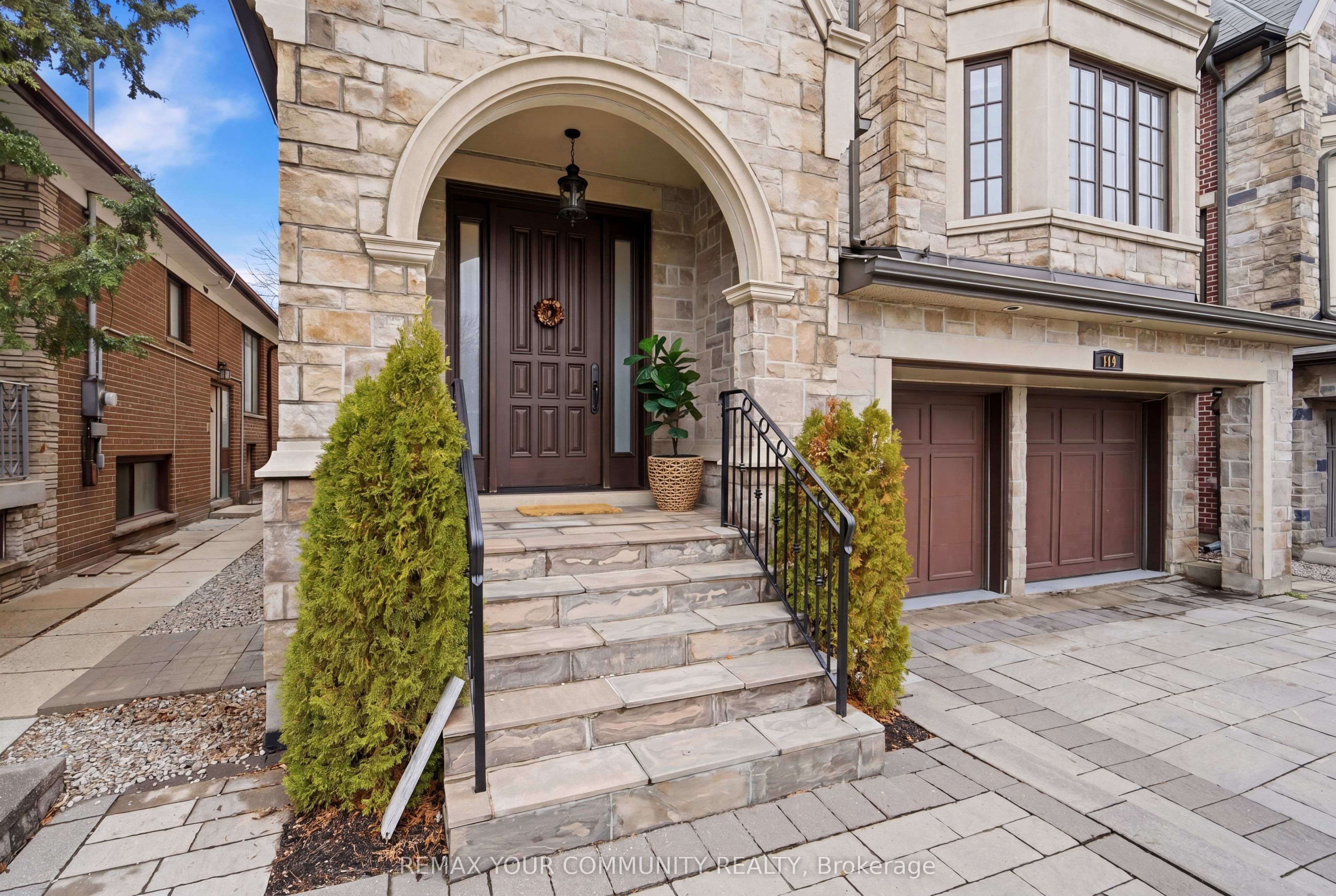 Additional image 2 of 116 Frontenac Avenue, Toronto, ON, M5N 1Z8