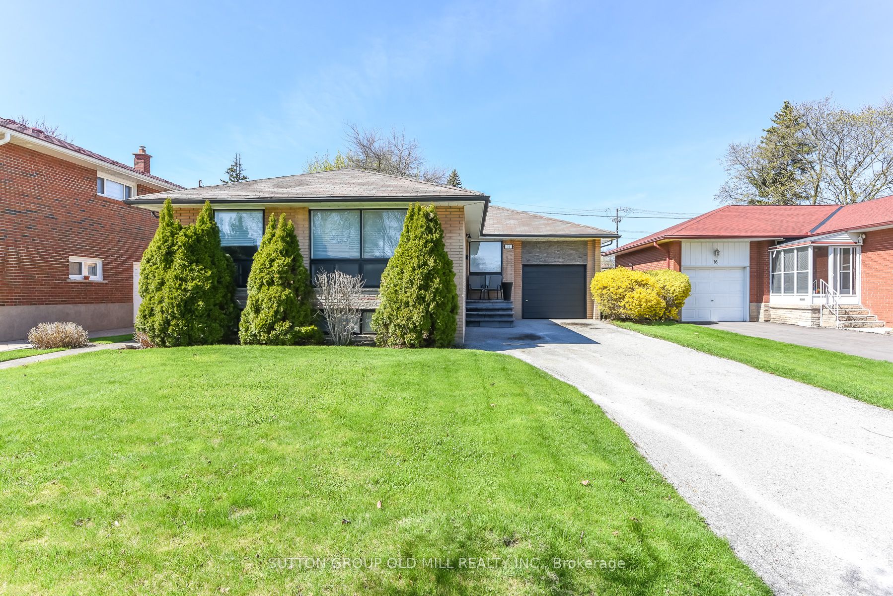 14 Shipley Road, Toronto, ON, M9R 3H8