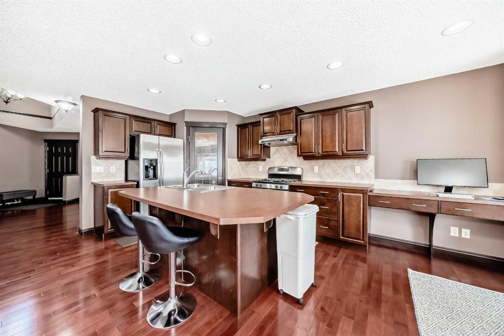 Additional image 5 of 229 Panamount Road NW, Calgary, AB, T3K 0H9