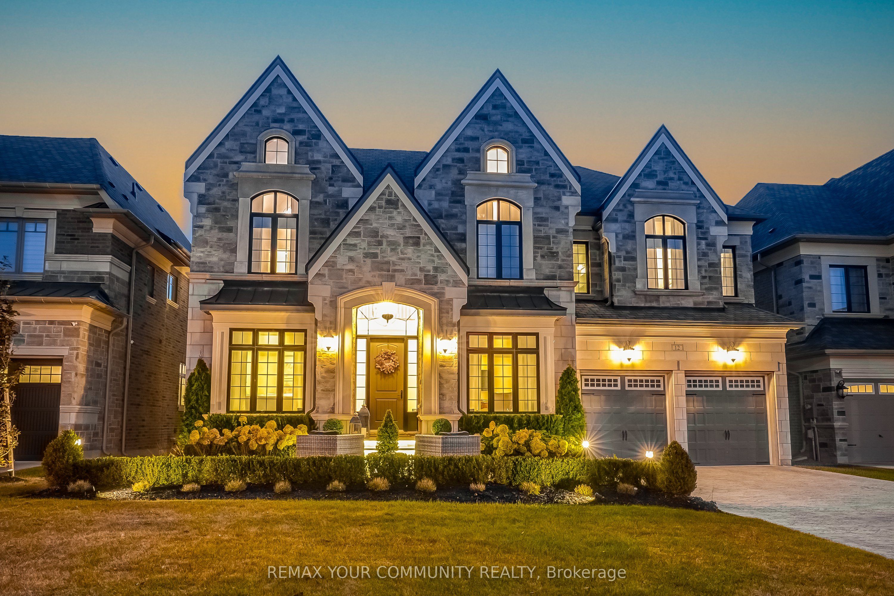 12 Mary Natasha Court, Vaughan, ON, L4H 3N5