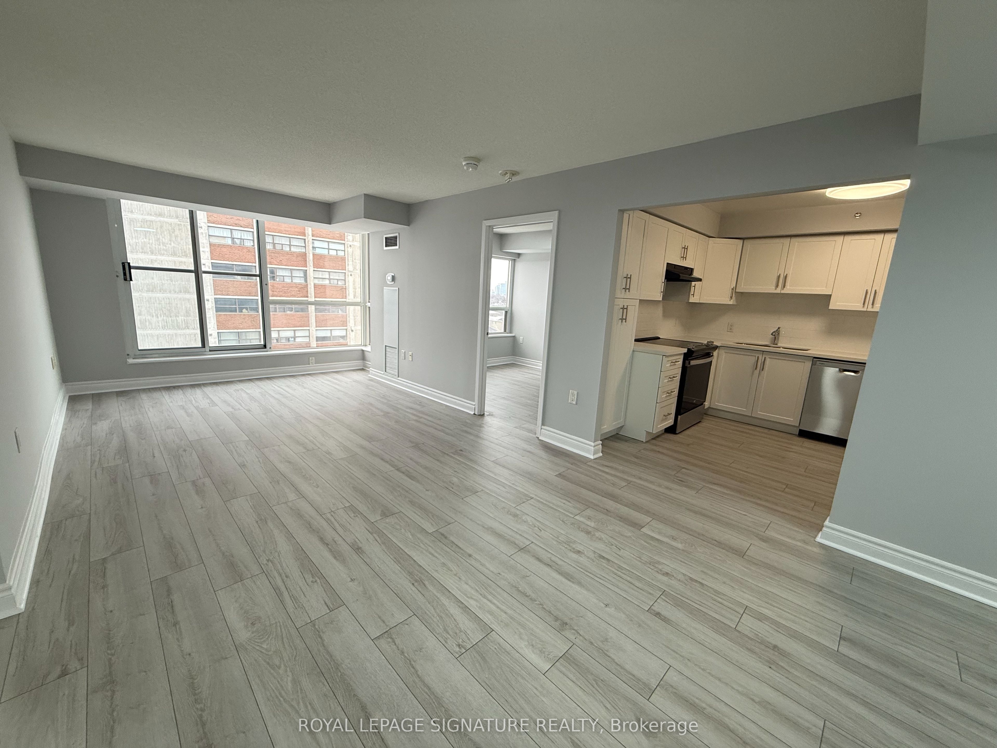 Additional image 3 of 605-2 Neptune Drive, Toronto, ON, M6A 3E6
