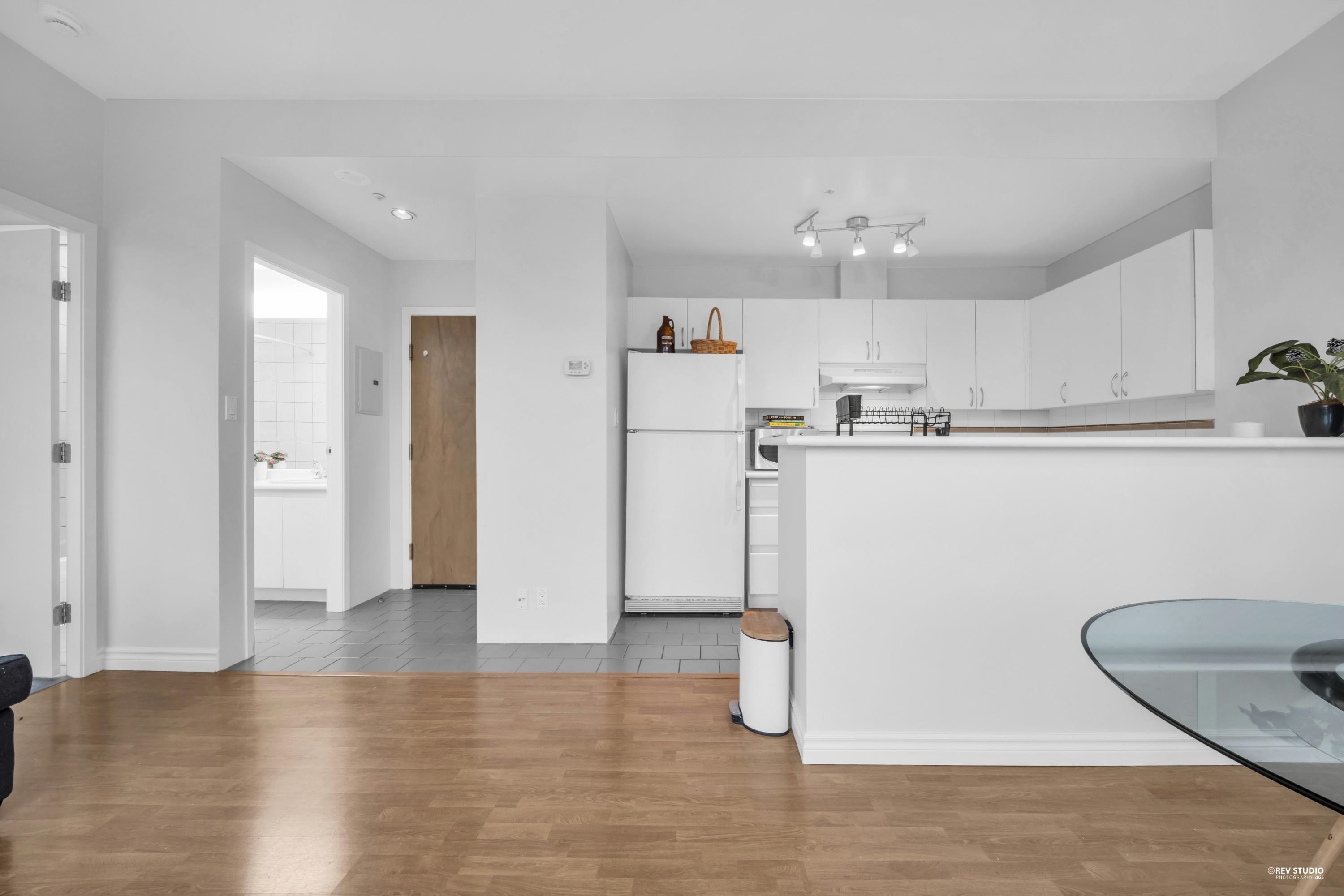 Additional image 3 of 1512-989 Nelson Street, Vancouver, BC, V6Z 2S1