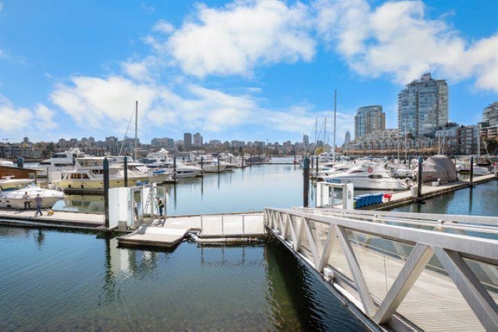 Additional image 2 of 42-1088 Marinaside Crescent, Vancouver, BC, V6Z 3C4