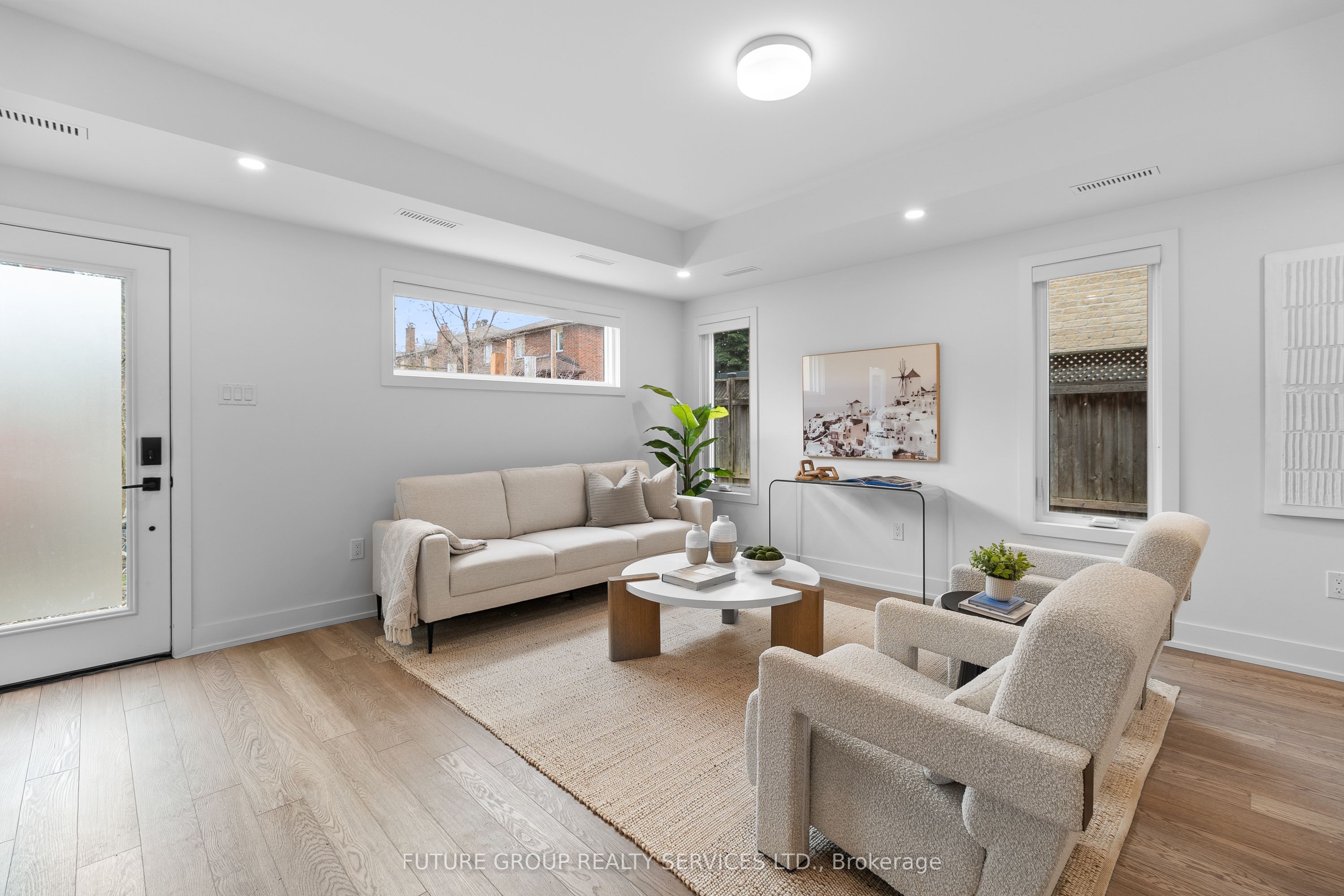 Additional image 2 of Unit 5-34 Poplar Avenue, Toronto, ON, M9B 3R4