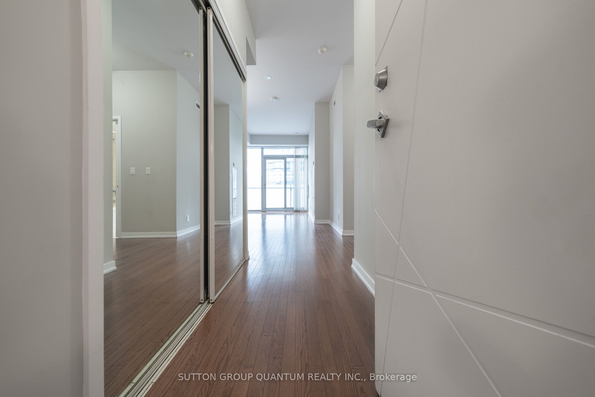 Additional image 2 of 3109-12 York Street, Toronto, ON, M5J 0A9