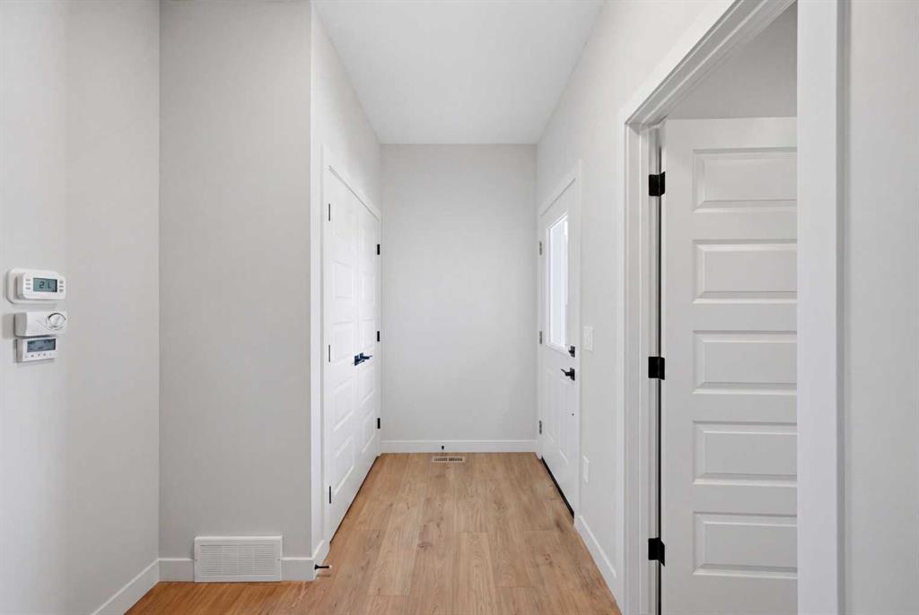 Additional image 6 of 30 Waterford Mews, Chestermere, AB, T1X 3B4