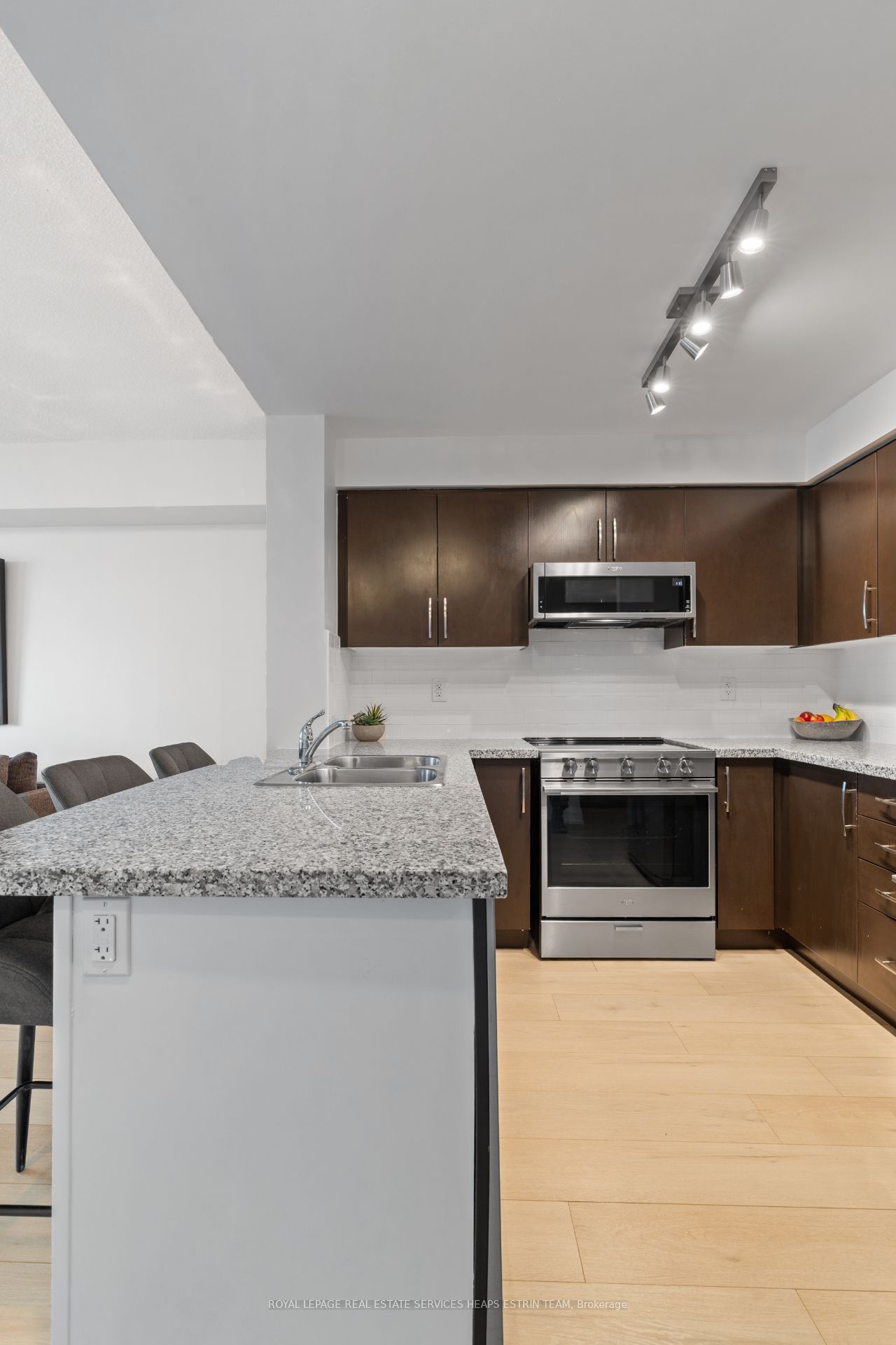 Additional image 5 of 606-3 Michael Power Place, Toronto, ON, M9A 0A2