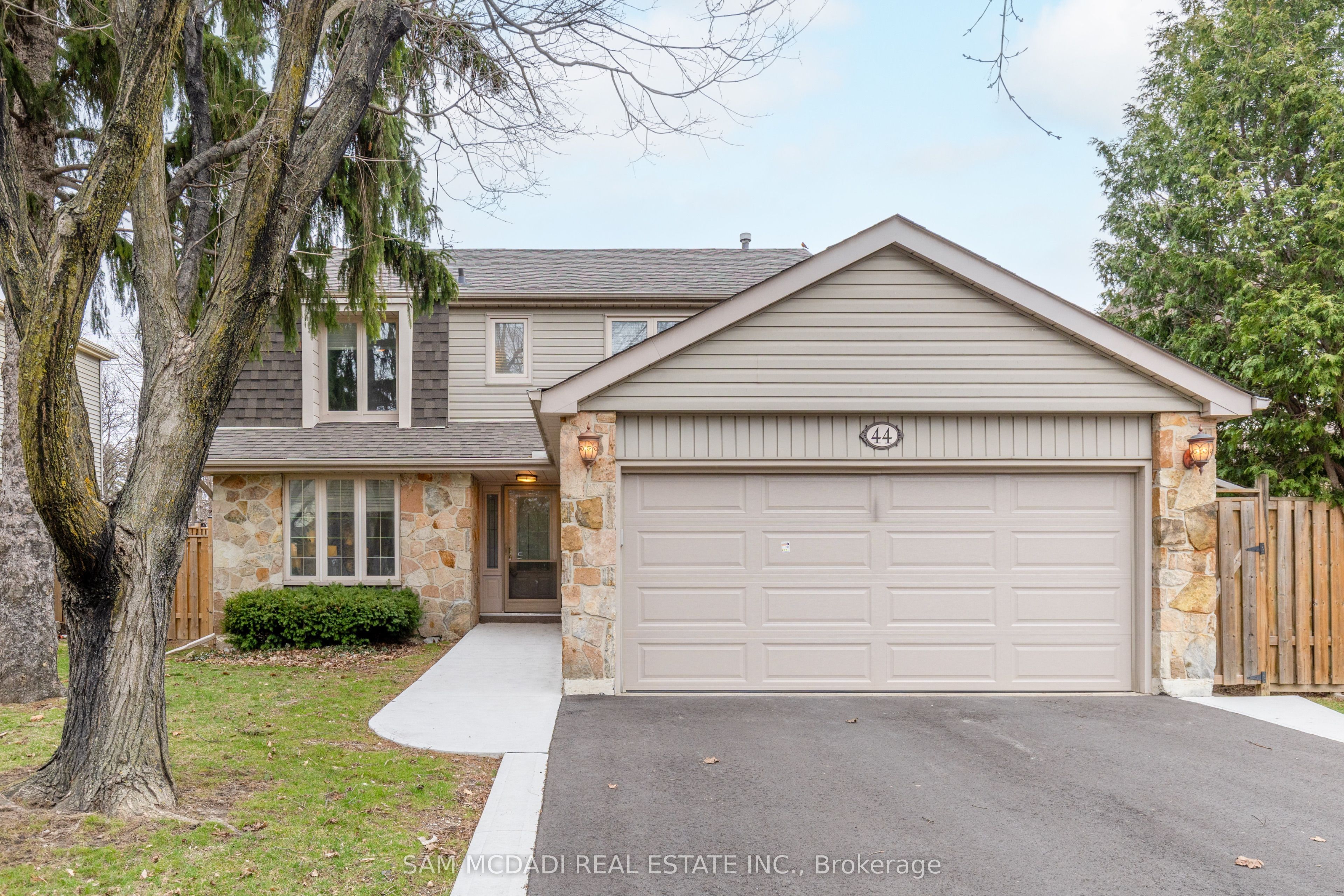 Additional image 4 of 44 Madrid Crescent, Brampton, ON, L6S 2X4
