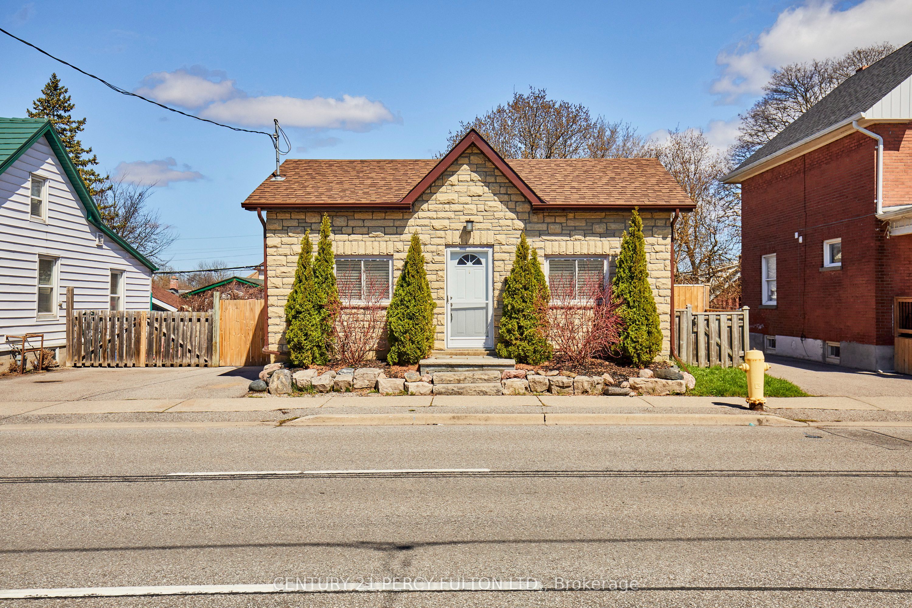 297 Celina Street, Oshawa, ON, L1H 4N9