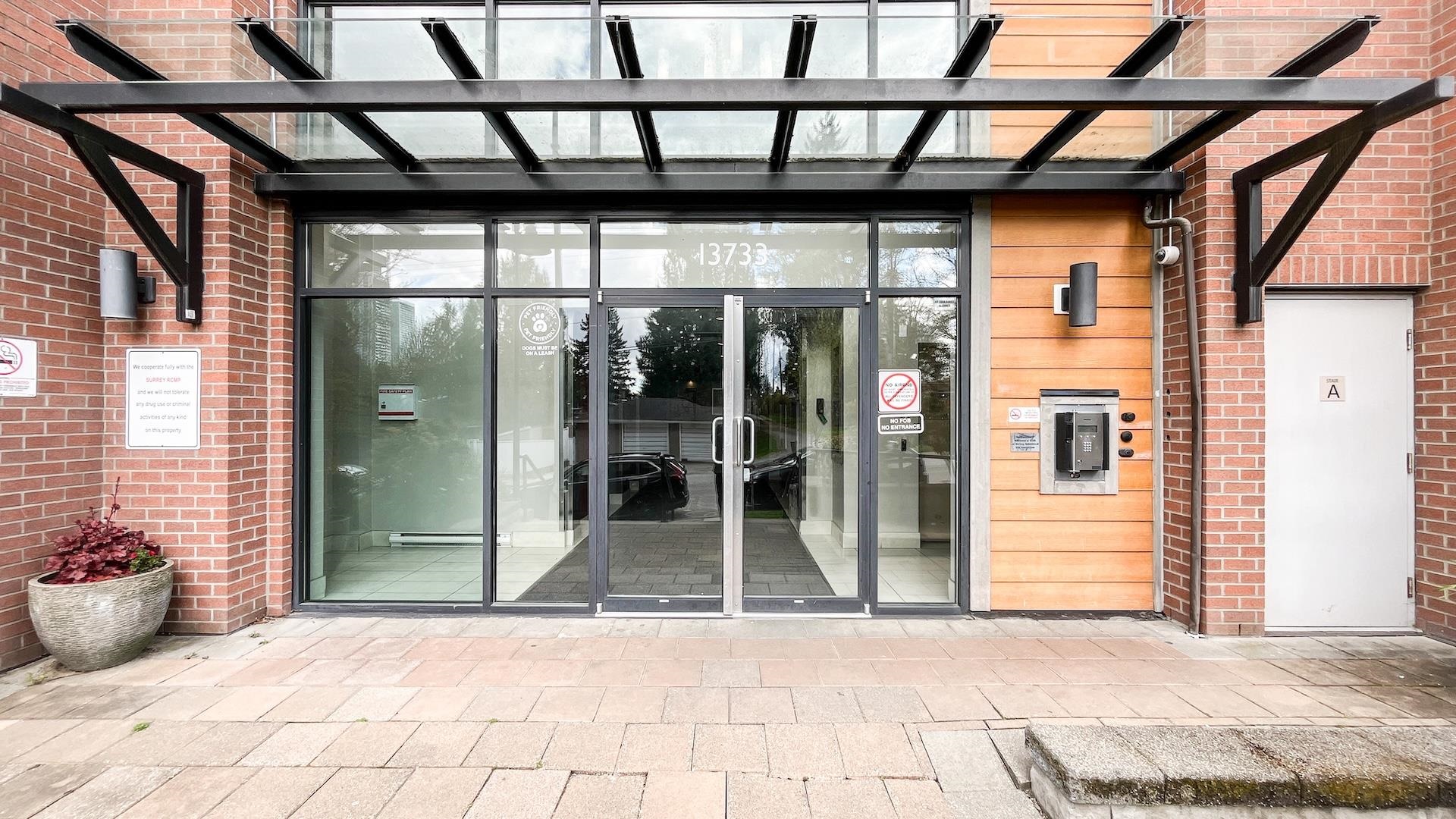 215-13733 107a Avenue, Surrey, BC, V3T 0B7