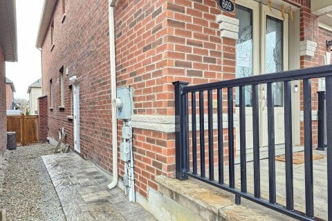 Additional image 8 of Bsmt-669 Sweetwater Crescent, Newmarket, ON, L3X 0H6