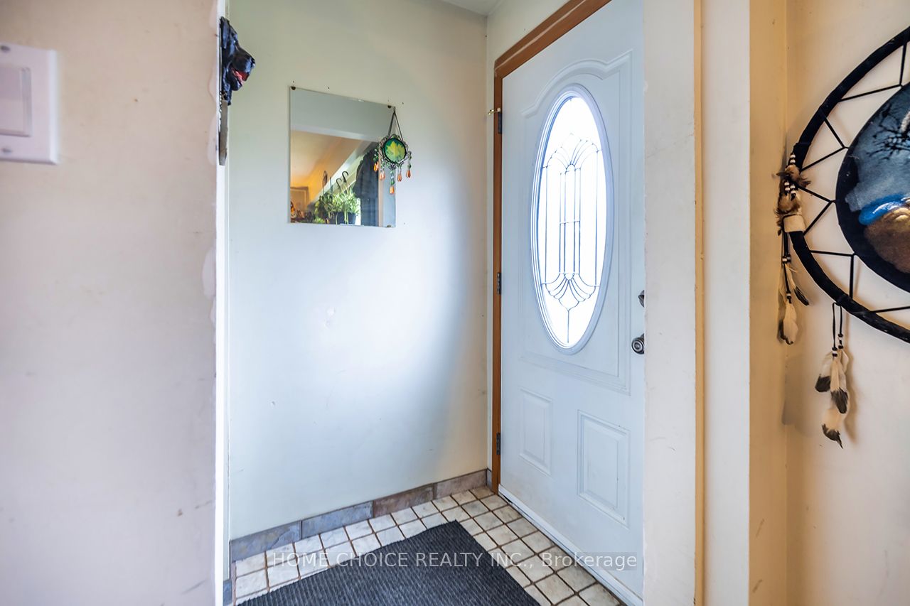 Additional image 3 of 225 Barkley Crescent, Oshawa, ON, L1J 2E7