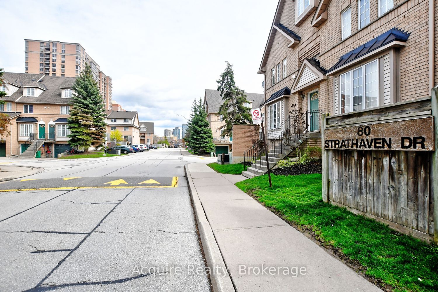 22-80 Strathaven Drive, Mississauga, ON, L5R 3V9