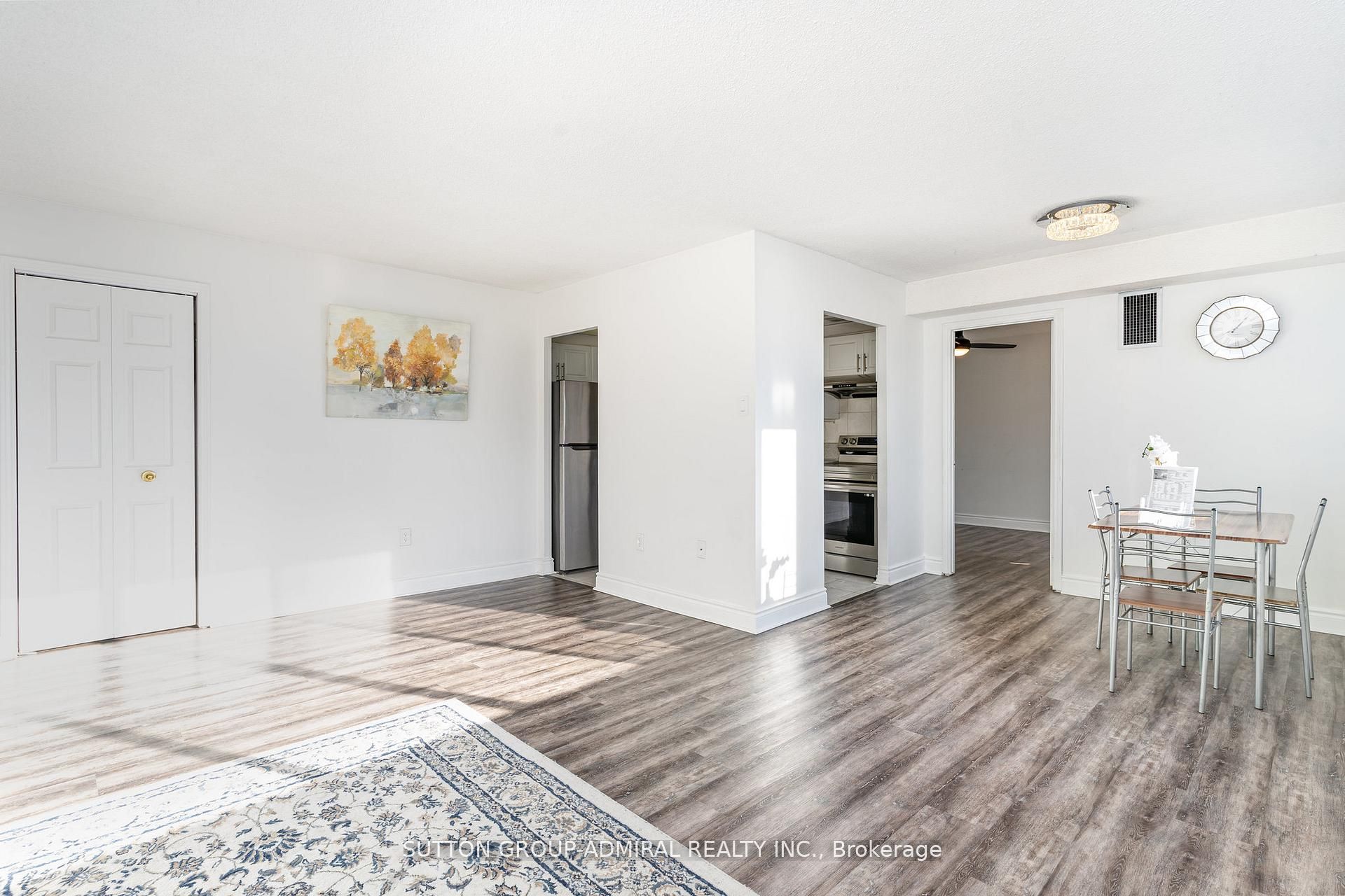 Additional image 2 of 1611-3590 Kaneff Crescent, Mississauga, ON, L5A 3X3