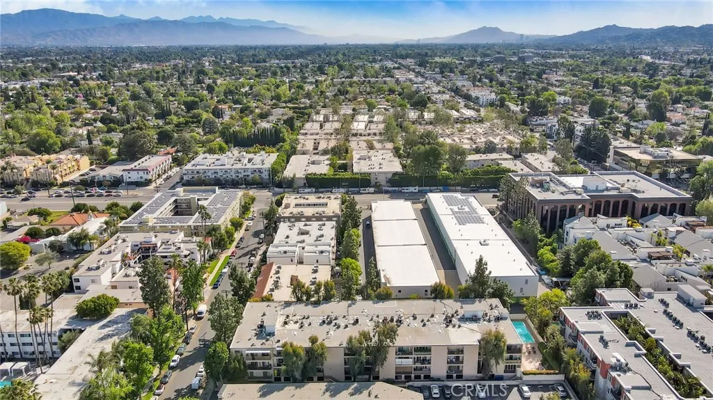 15344 Weddington Street Unit 102, Sherman Oaks, CA 91411