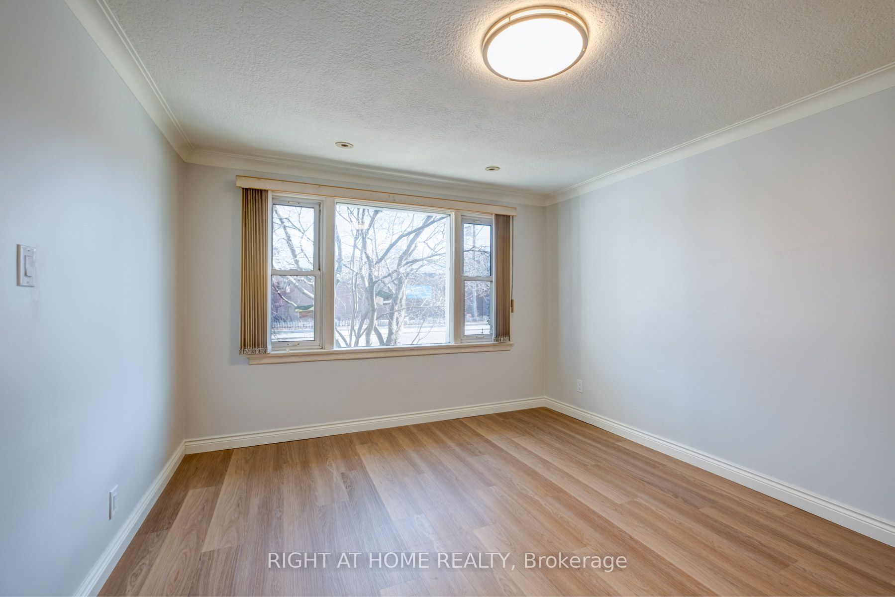 Additional image 5 of Main-952 Coxwell Avenue, Toronto, ON, M4C 3G3