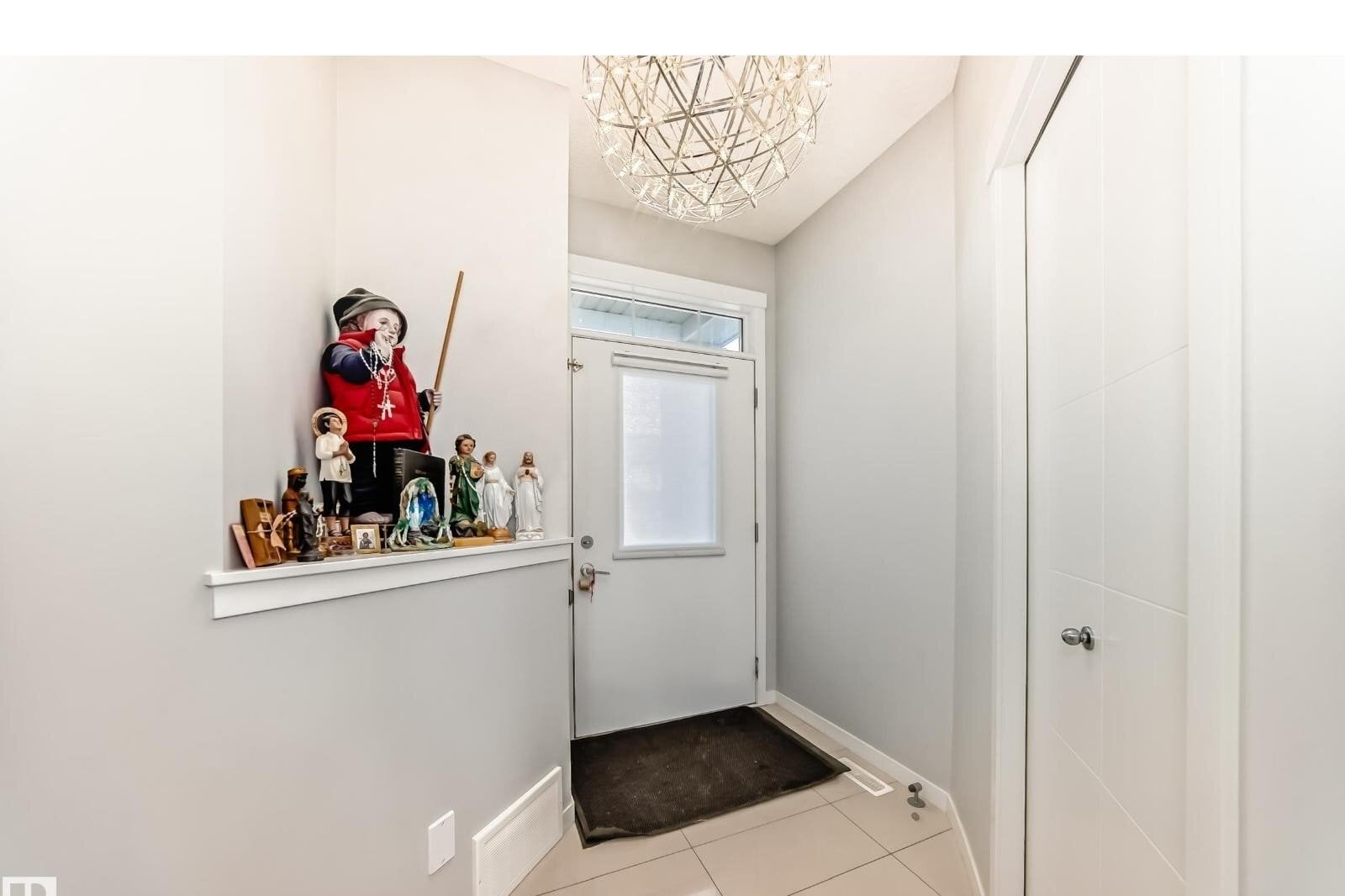 Additional image 8 of 2043 51 Street SW, Edmonton, AB, T6X1Z8
