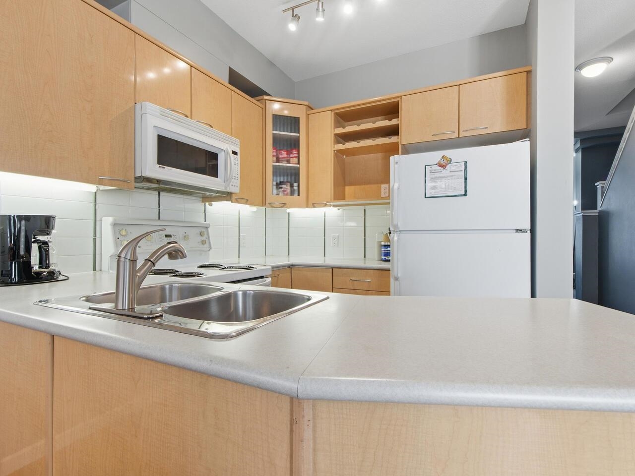 Additional image 6 of 3-2678 King George Boulevard, Surrey, BC, V4P 1H6