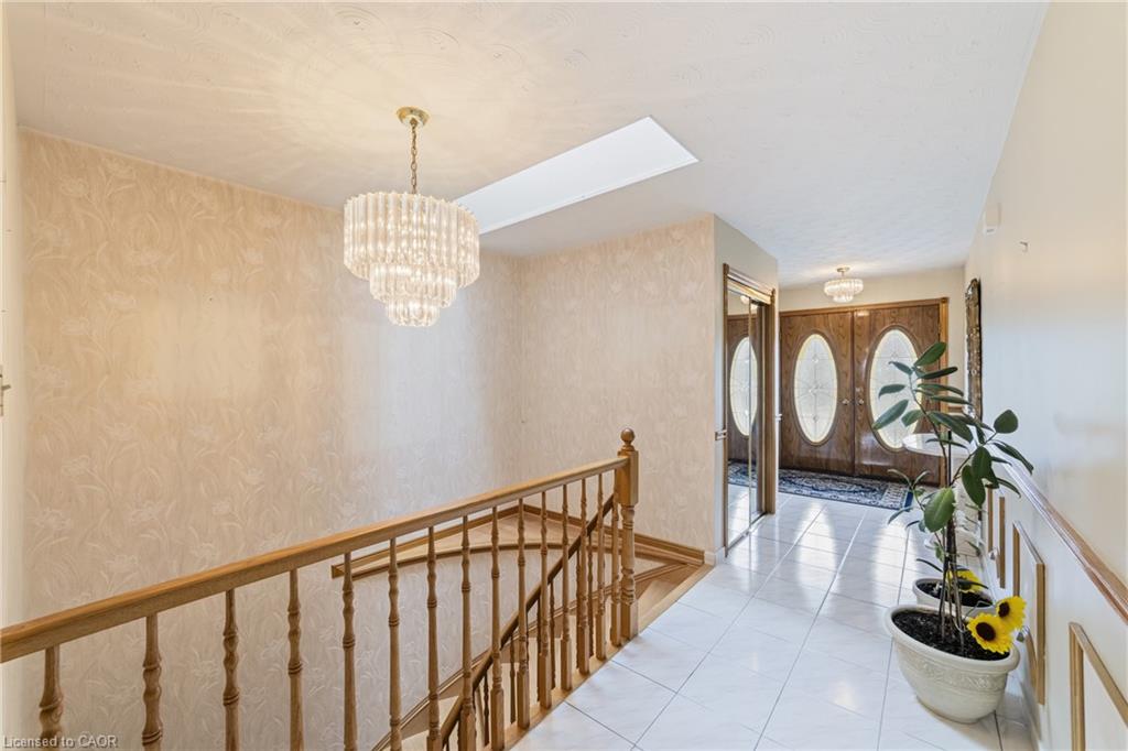 Additional image 5 of 546 Dicenzo Drive, Hamilton, ON, L9C 2C3