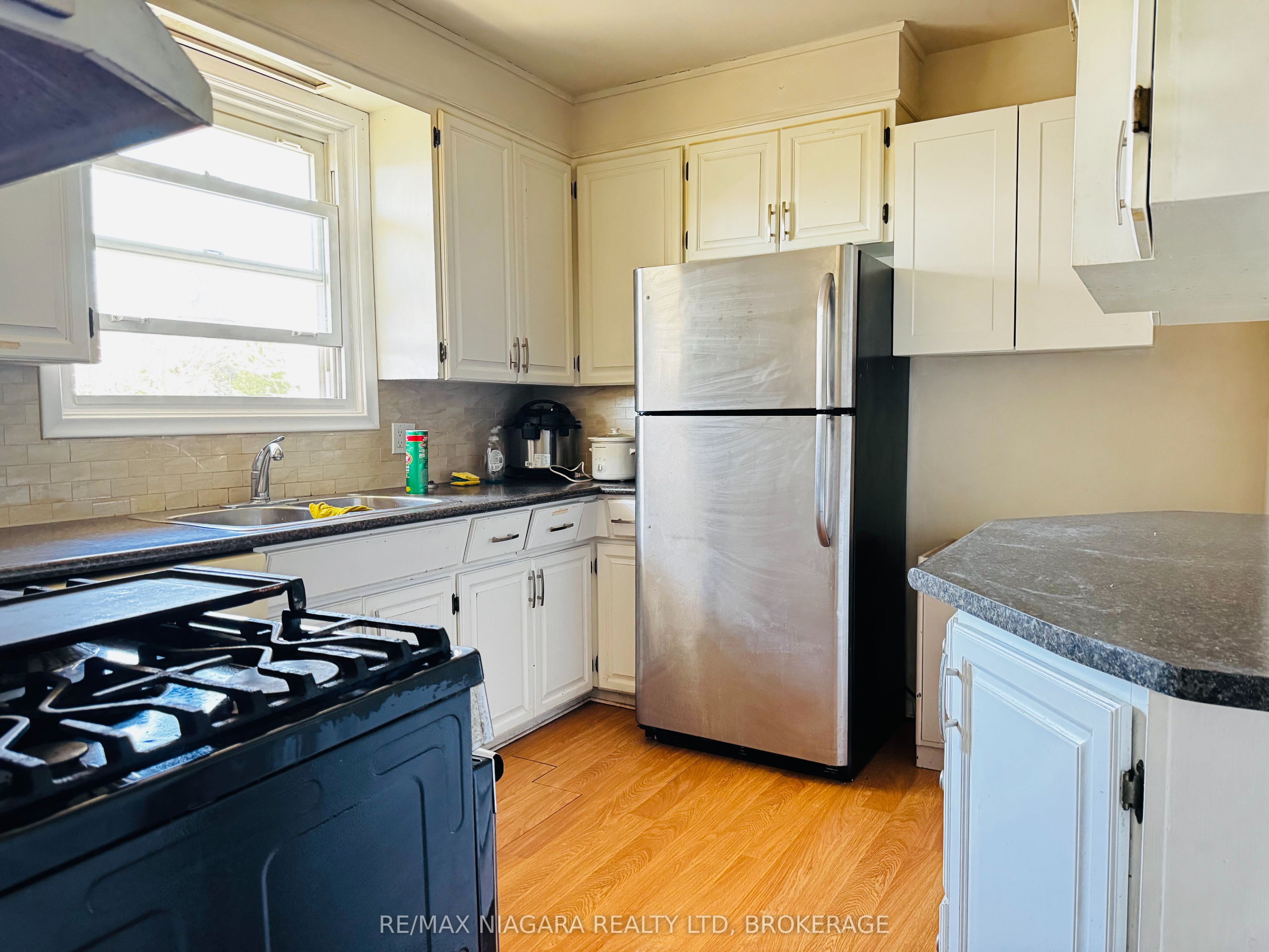 Additional image 4 of 15 Collier Road N, Thorold, ON, L2V 2W8