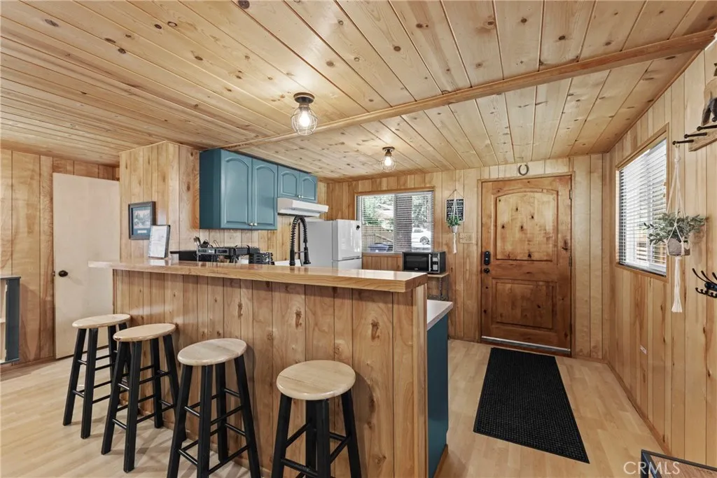 Additional image 11 of 317 Moreno Ln, Sugarloaf, CA 92386