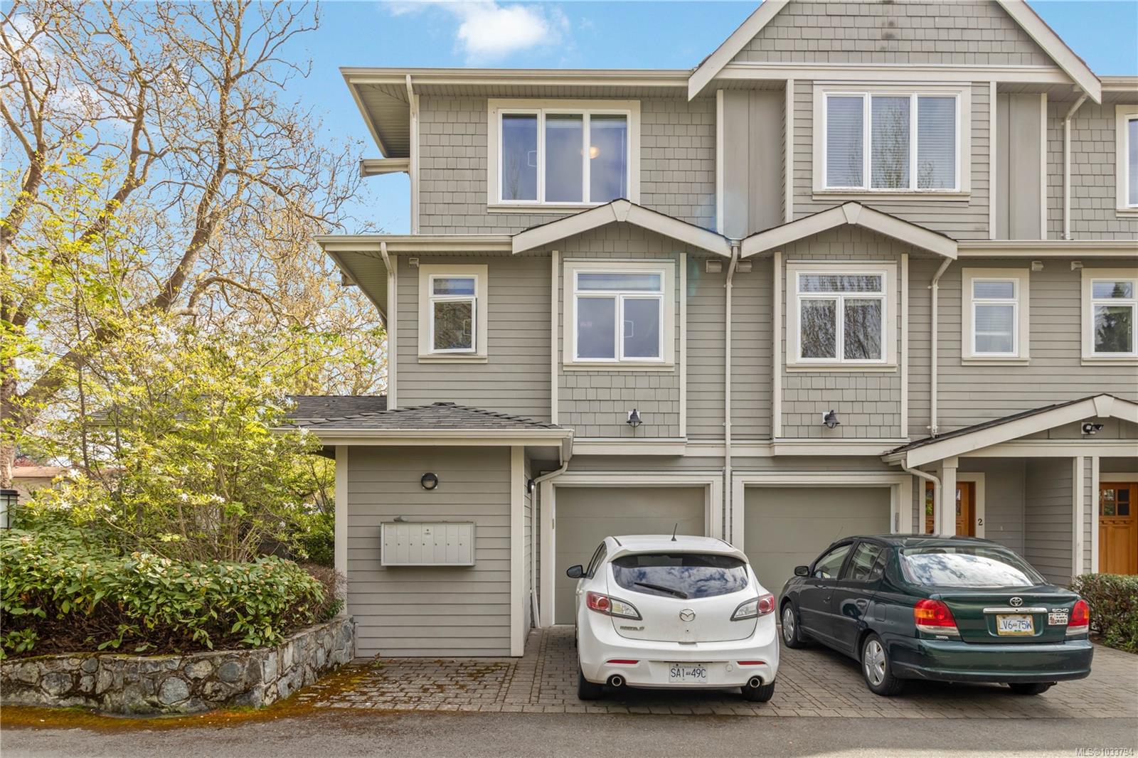 Additional image 4 of 1-2918 Shelbourne Street, Victoria, BC, V8R 4M6