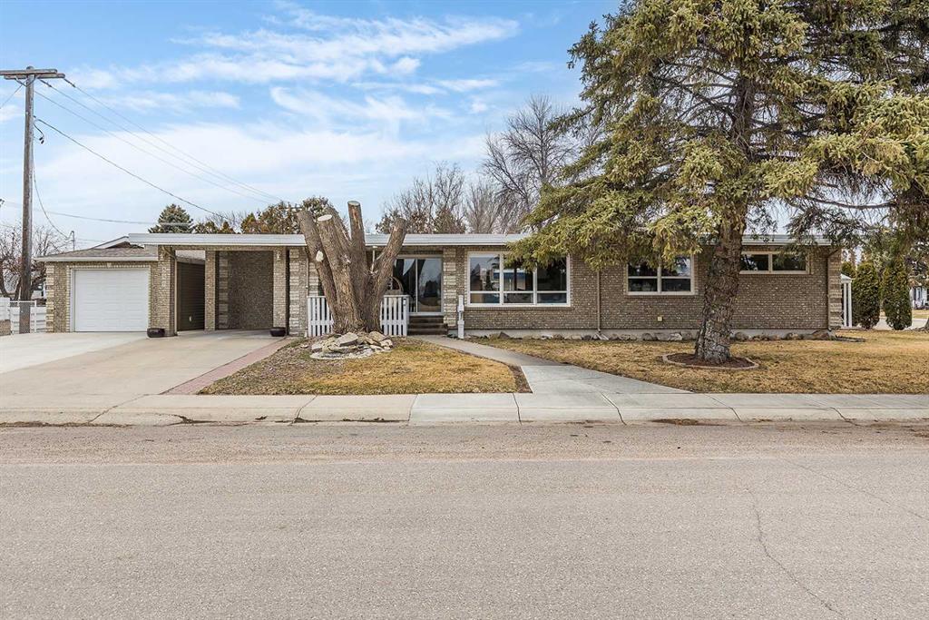 890 Hargrave Way NW, Medicine Hat, AB, T1A 6Y9