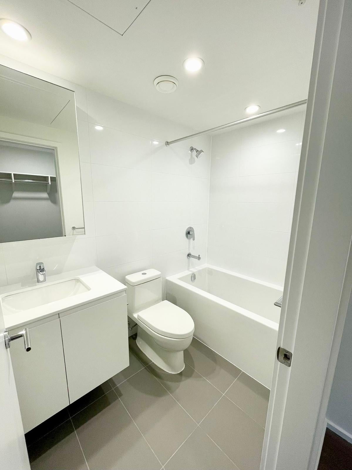 Additional image 6 of 5304-3809 Evergreen Place, Burnaby, BC, V3J 0M1