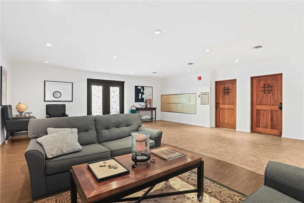 Additional image 24 of 10926 Bluffside Drive Unit 30, Studio City, CA 91604