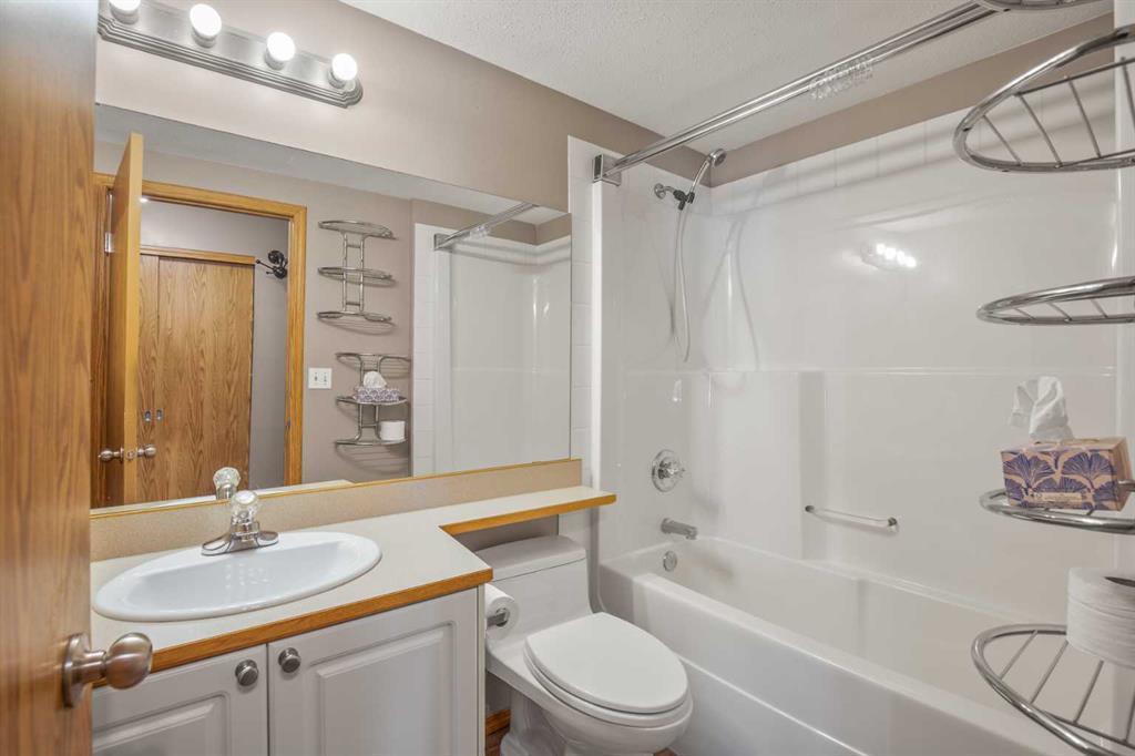 Additional image 3 of 101-60 Jacobs Close, Red Deer, AB, T4P 4A2
