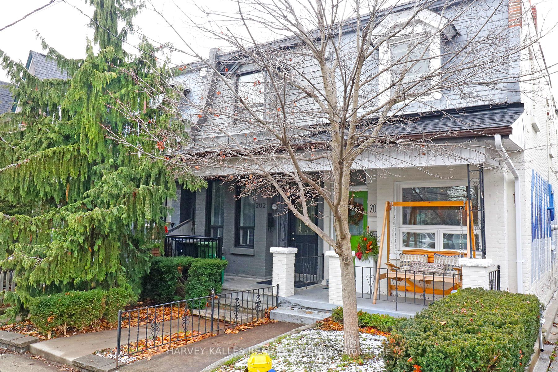 Lower-202 Claremont Street, Toronto, ON, M6J 2M9