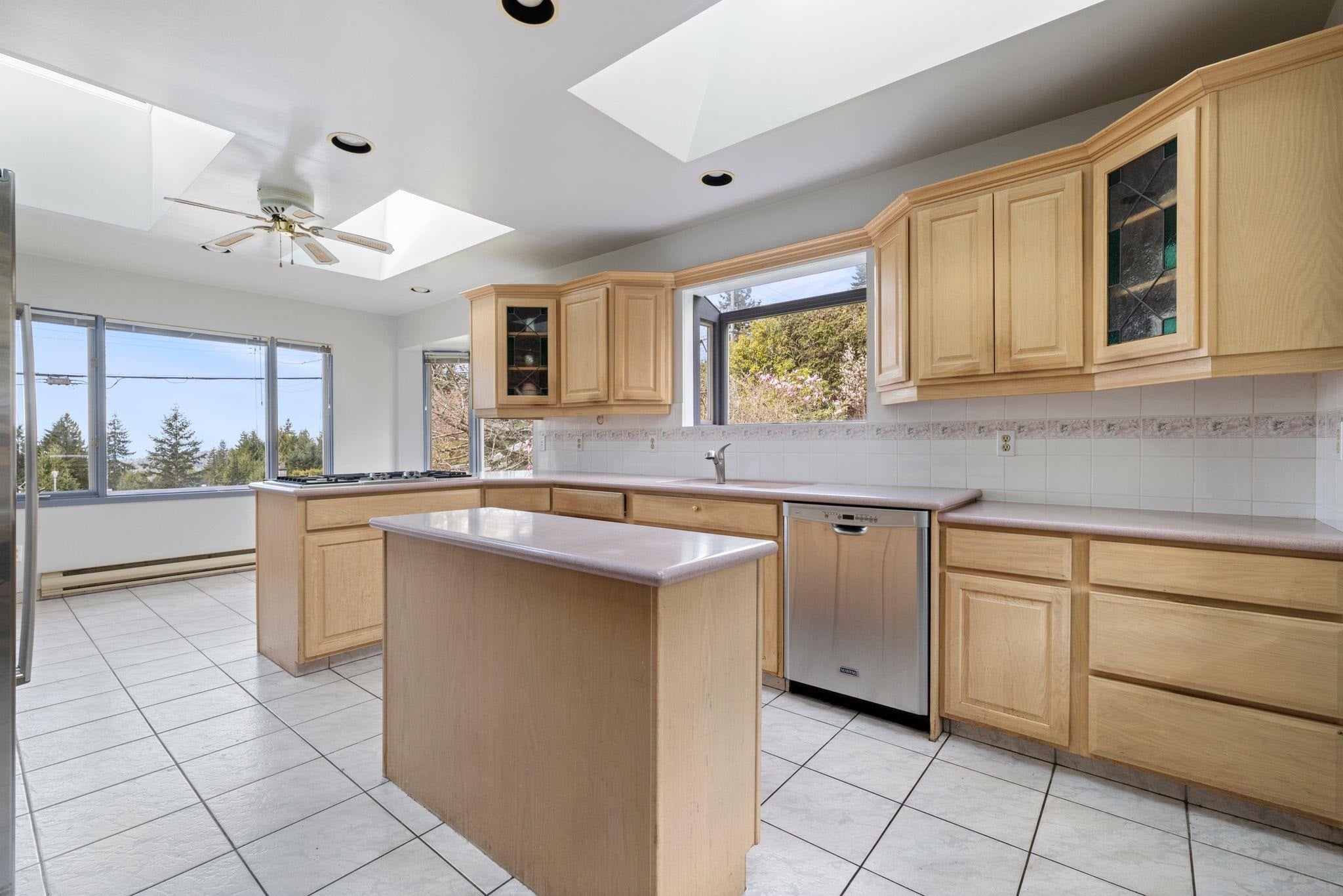 Additional image 6 of 420 Monteray Avenue, North Vancouver, BC, V7N 3E8