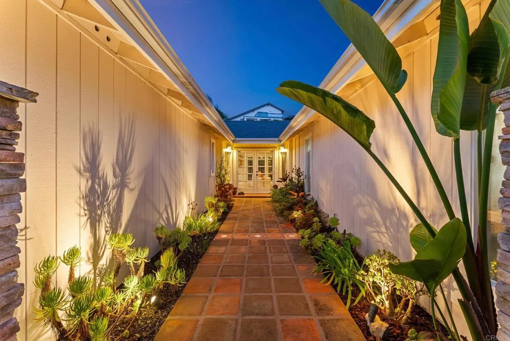 Additional image 2 of 7640 Calle Madero, Carlsbad, CA 92009