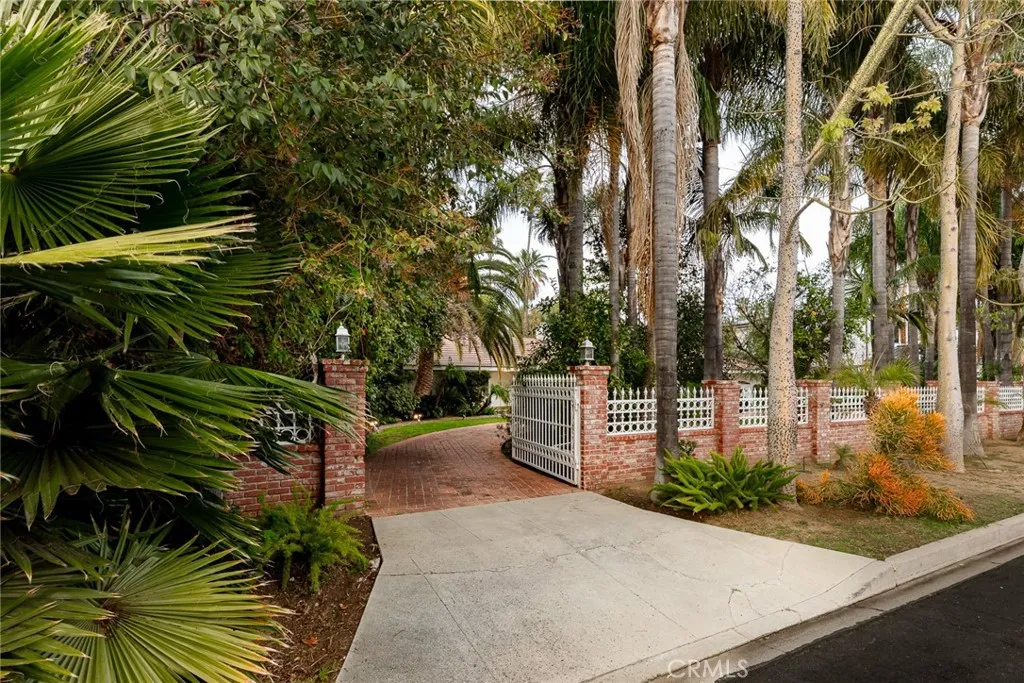 Additional image 8 of 22723 Erwin St, Woodland Hills, CA 91367