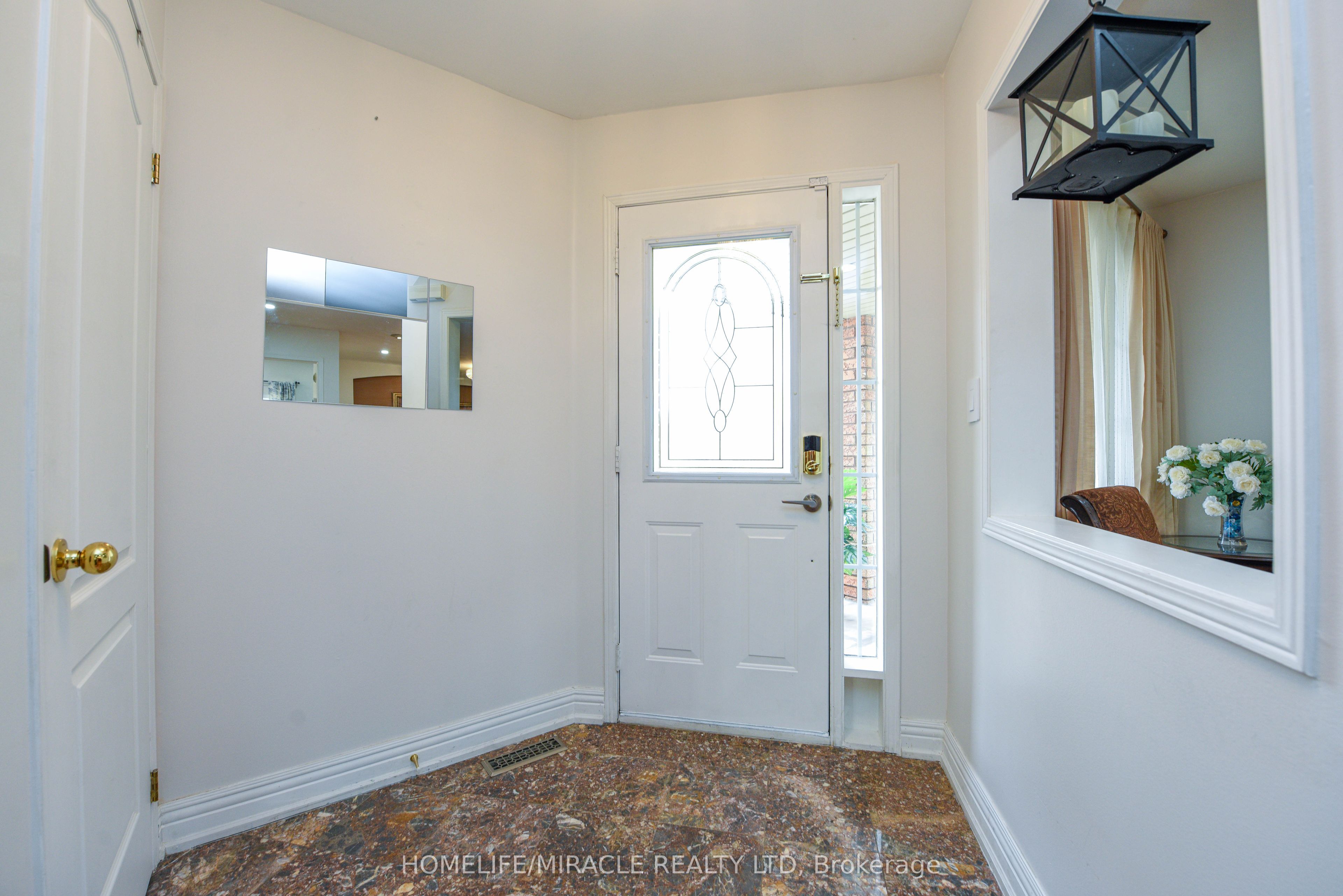 Additional image 4 of 113 Seclusion Crescent, Brampton, ON, L6R 1K8