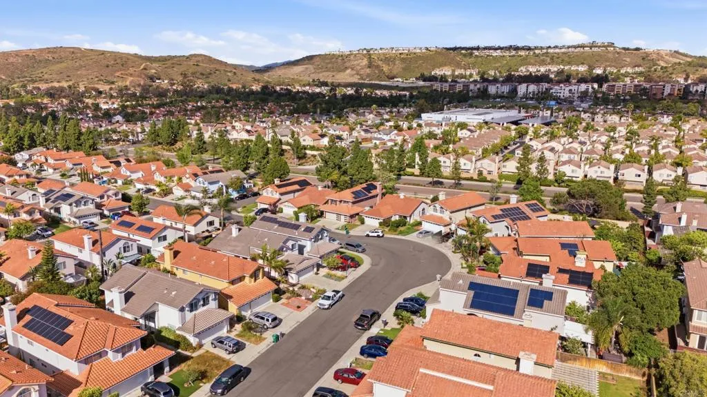 11095 Kite Hill Lane, San Diego, CA 92126