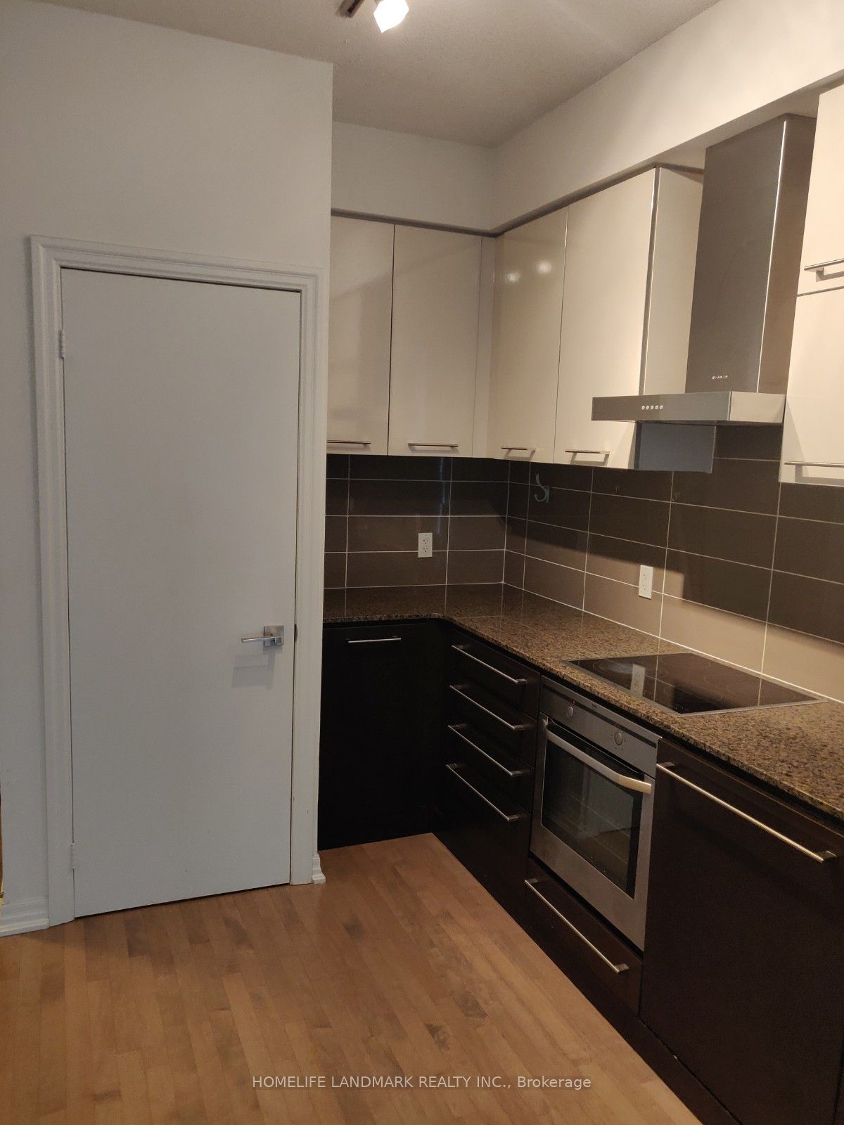 Additional image 6 of Ph305-770 Bay Street, Toronto, ON, M5G 0A6