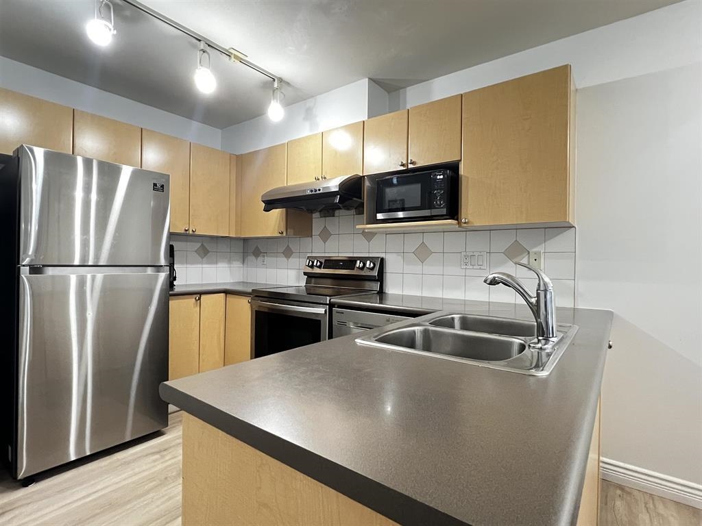 Additional image 6 of 75-12110 75a Avenue, Surrey, BC, V3W 1M1