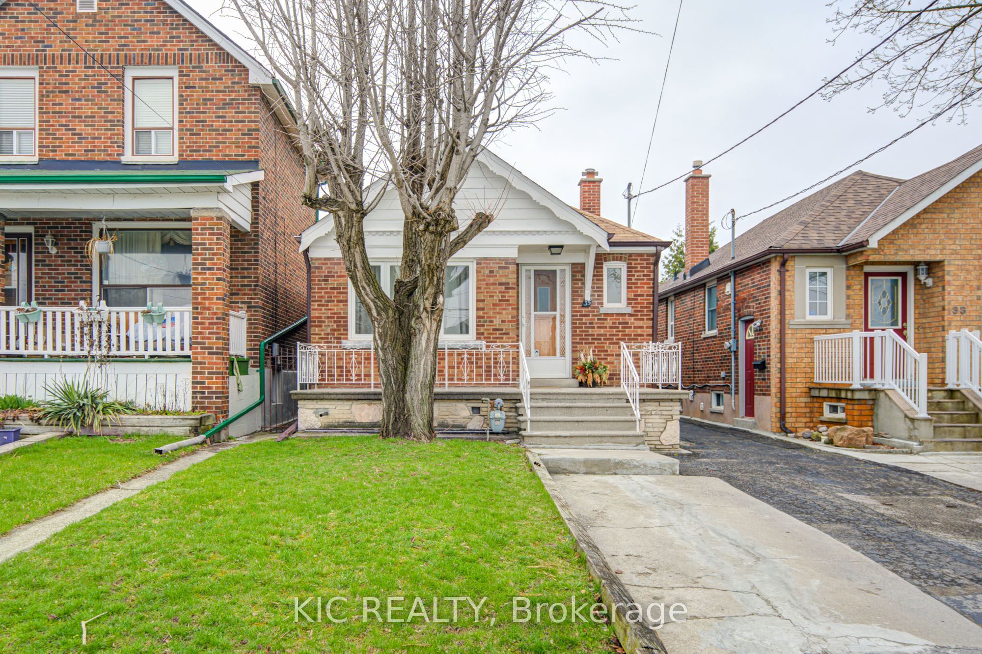 Additional image 2 of 35 Montcalm Avenue, Toronto, ON, M6E 4N2