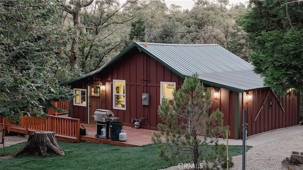 25881 Sunset Loop, Twin Peaks, CA 92391