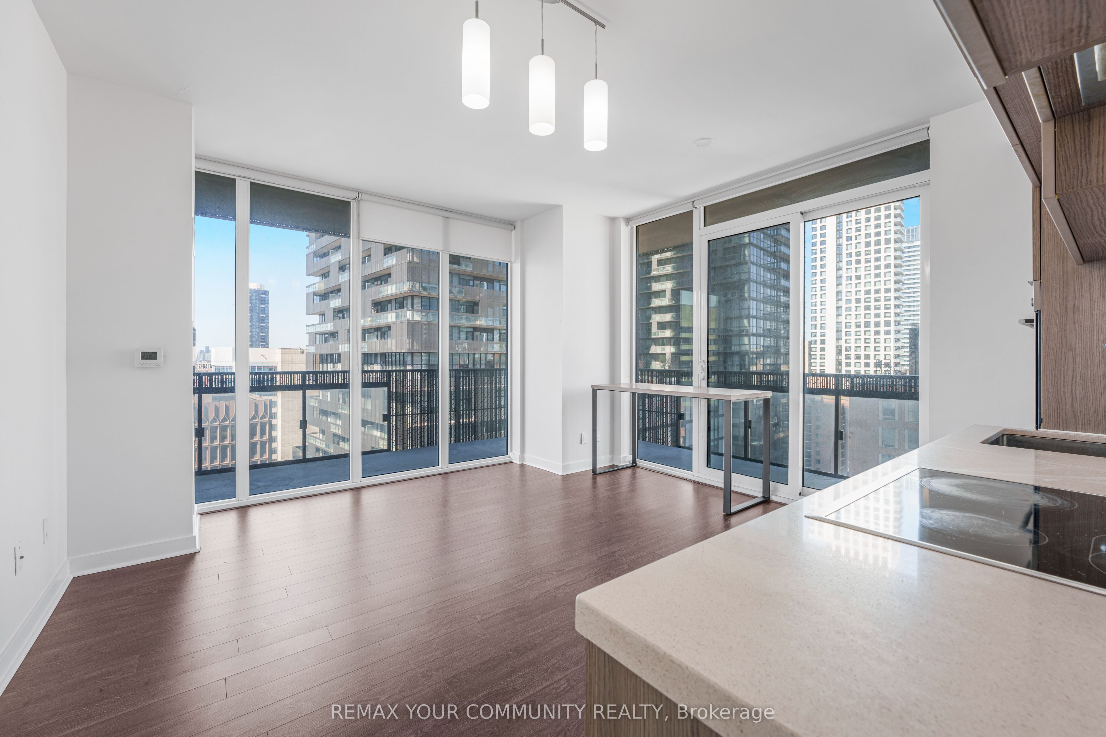 Additional image 3 of 1108-8 Eglinton Avenue, Toronto, ON, M4P 1A6