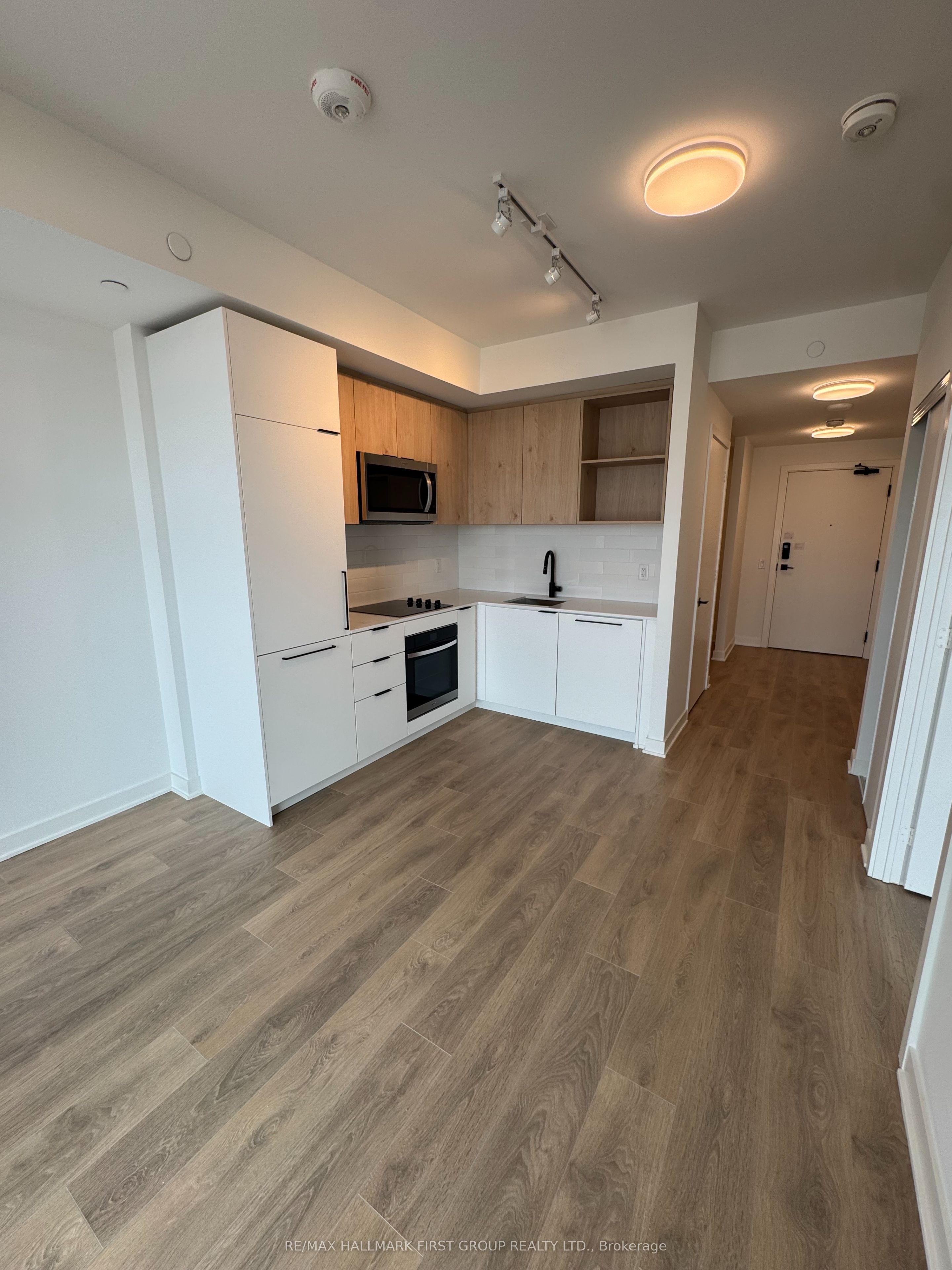 621-1185 Dupont Street, Toronto, ON, M6H 0G5