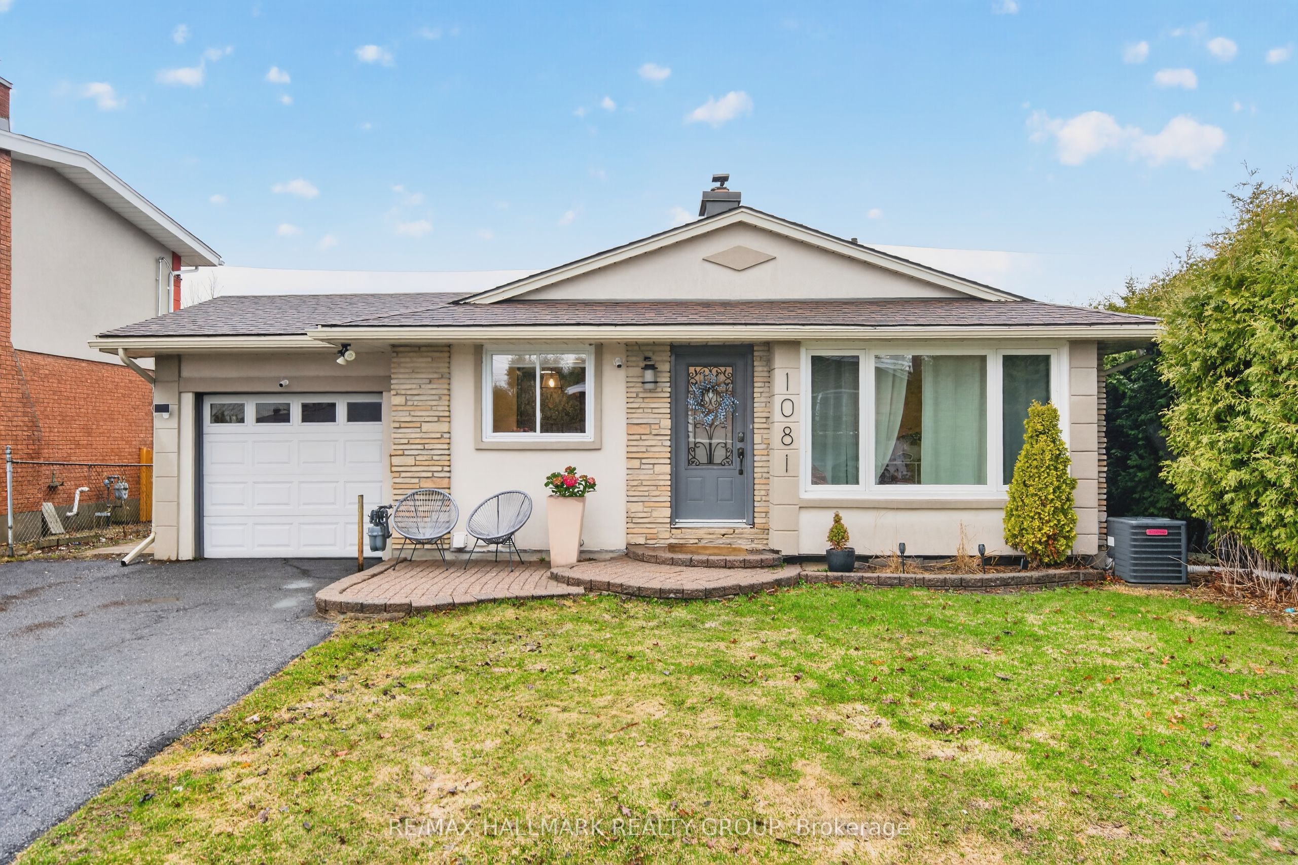 1081 Foley Avenue, Ottawa, ON, K1G 2R4
