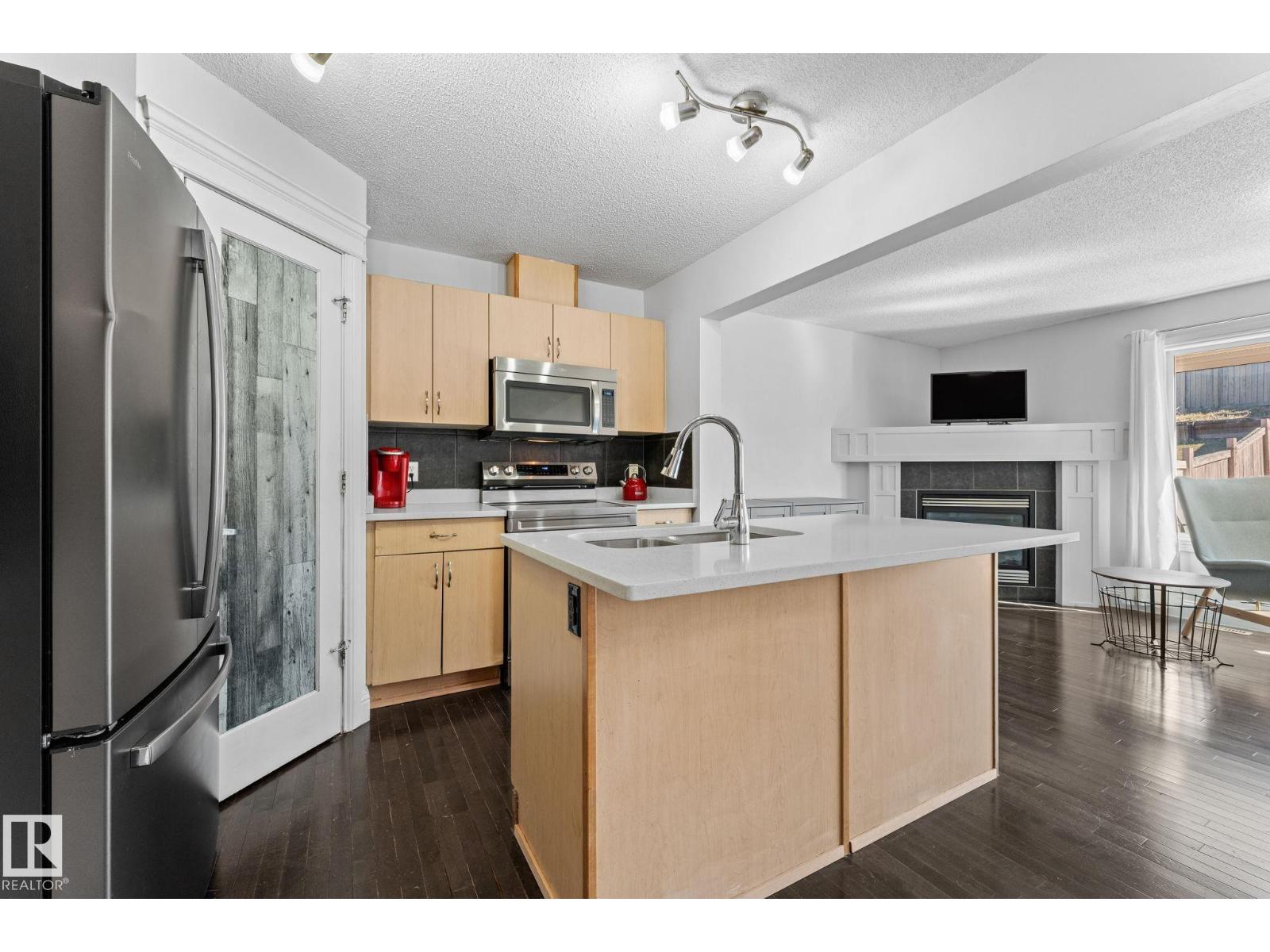 Additional image 4 of 3527 11 Street NW, Edmonton, AB, T6T0E9