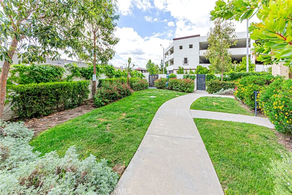 Additional image 40 of 809 N Dalton Ave Unit 104, Azusa, CA 91702