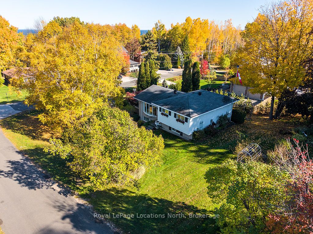 15 Wellington Street S, Blue Mountains, ON, N0H 2P0