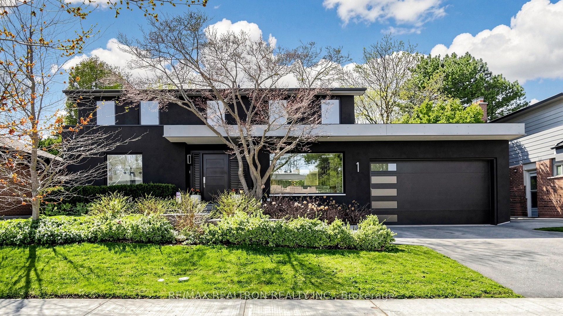 4 Kimloch Crescent, Toronto, ON, M3B 2J6