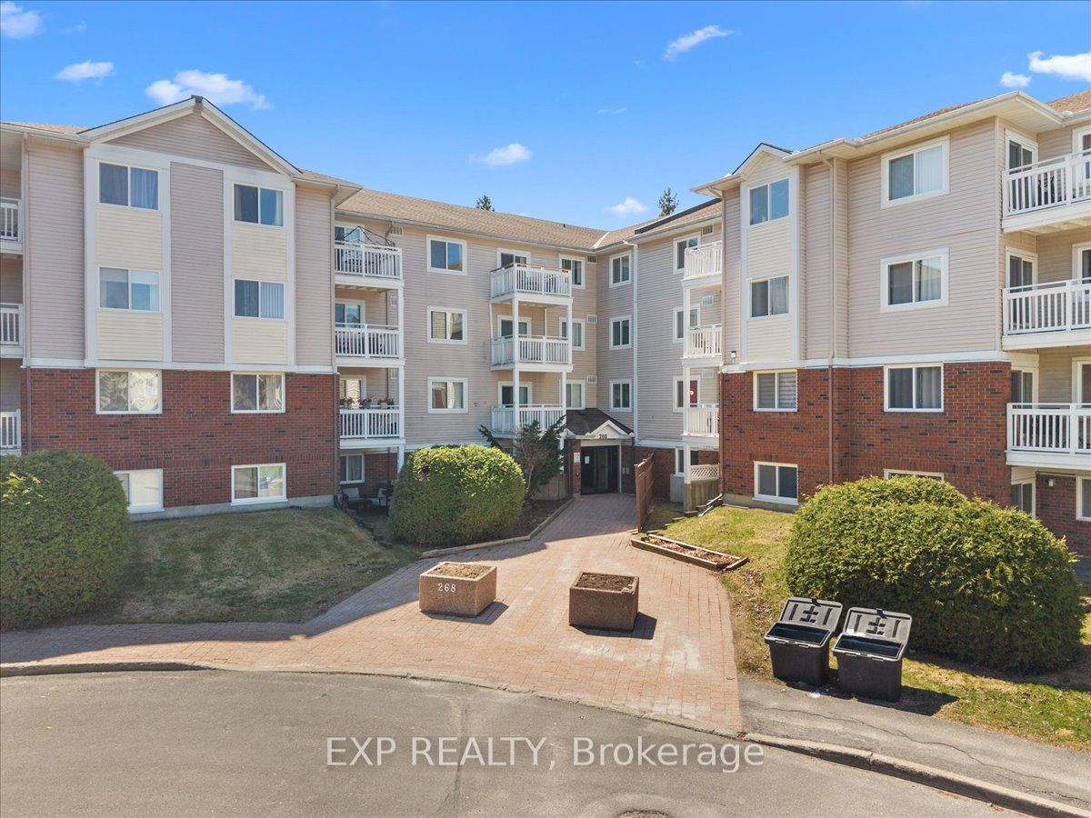 15-268 Lorry Greenberg Drive, Ottawa, ON, K1T 3K1