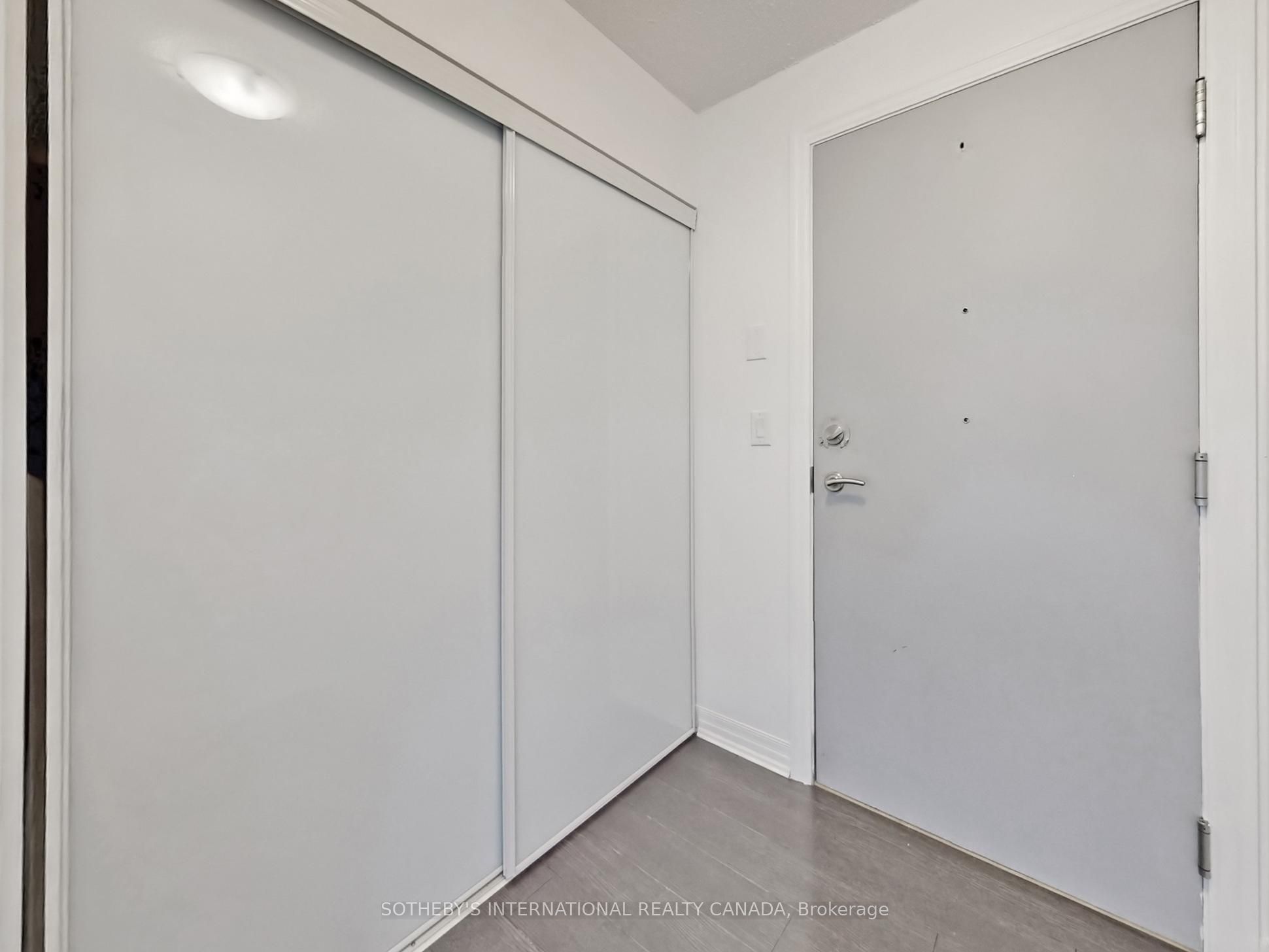 Additional image 4 of 1018-80 Esther Lorrie Drive, Toronto, ON, M9W 0C6